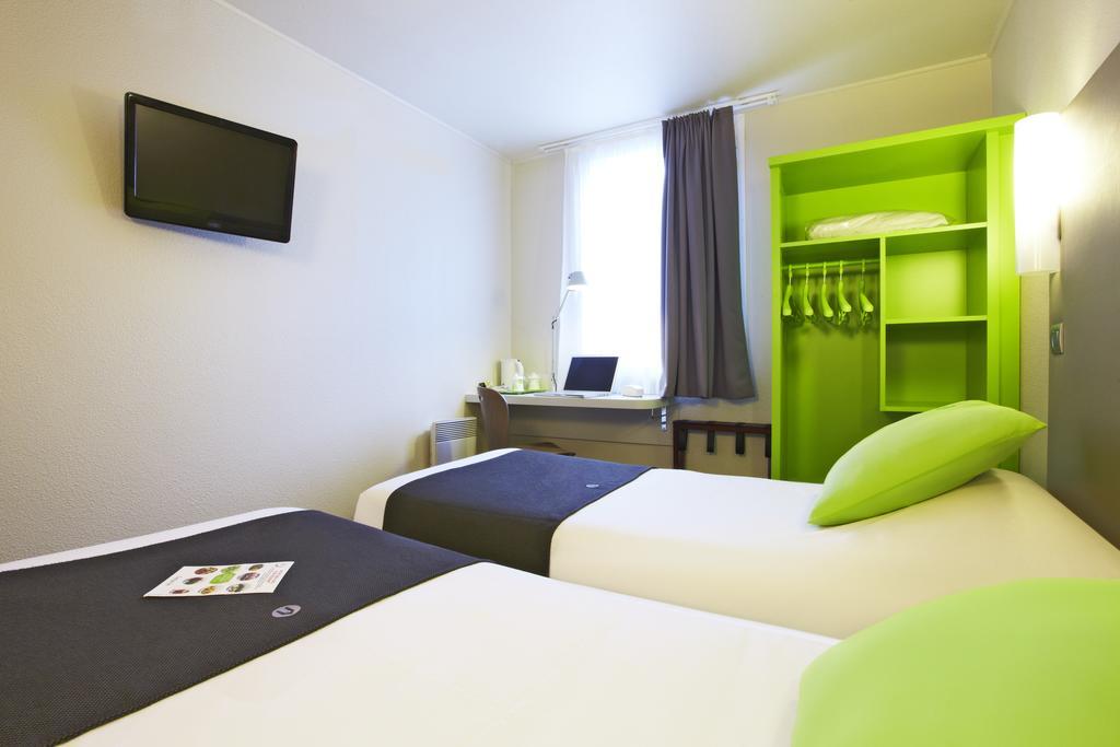 Campanile Paris Ouest - Pont De Suresnes Hotel Kültér fotó